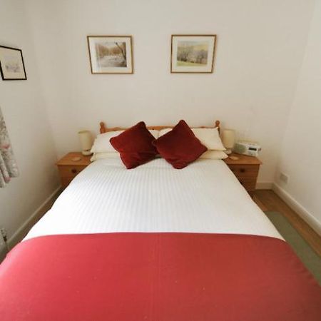 Windwhistle Villa Lyme Regis Buitenkant foto